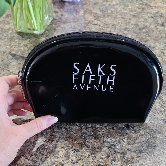 Saks Fifth Avenue Glossy Black Makeup Pouch - Picture 8 of 11